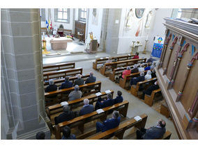 Festgottesdienst für die Kommunionjubilare an Ostermontag (Foto: Karl-Franz Thiede)